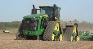 Това най-големият трактор John Deere за всички времена