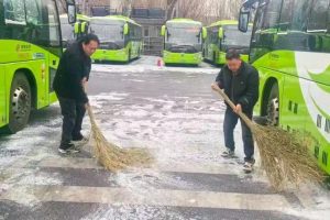 Пекин активира спешни реакции, за да гарантира безопасността по време на снежна буря