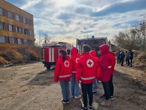 ИЗДИРВАНЕ И СПАСЯВАНЕ НА ПОСТРАДАЛИ СЛЕД „ЗЕМЕТРЕСЕНИЕ“ В ШУМЕН ПО ВРЕМЕ НА ПОЖАРО-ТАКТИЧЕСКО УЧЕНИЕ