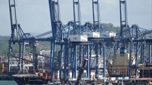 Хонконг призовава пратеника на Панама във връзка с решението на съда относно концесията на пристанищата на CK Hutchison