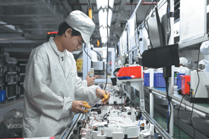 Tesla обмисля производство на хуманоидни роботи в Shanghai Gigafactory · TechNode