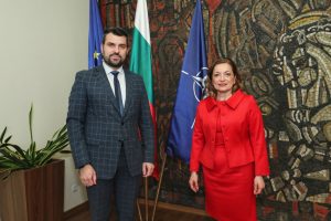 Министър Георг Георгиев проведе прощална среща с посланика на Италия Н. Пр. г-жа Джузепина Дзара
