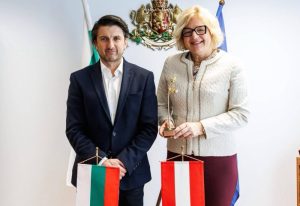 Министър Мирослав Боршош и посланикът на Австрия обмислят обучение на кадри и по-тясна връзка между университетите и бизнеса