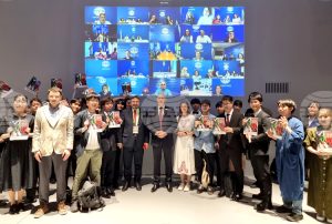 В Осака, София и националните пресклубове на БТА в страната и чужбина се състоя премиерата на броя на ЛИК, посветен на световните изложения