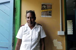 Жителите на Соломоновите острови живеят в страх от бомбени експлозии от Втората световна война