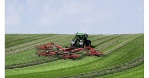 Световен рекорд за John Deere и Kuhn